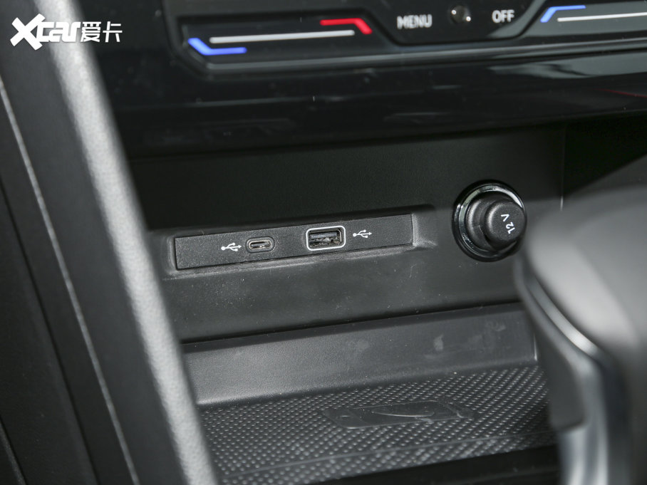 2023;^L 330TSI ԄӃR-LineŞ