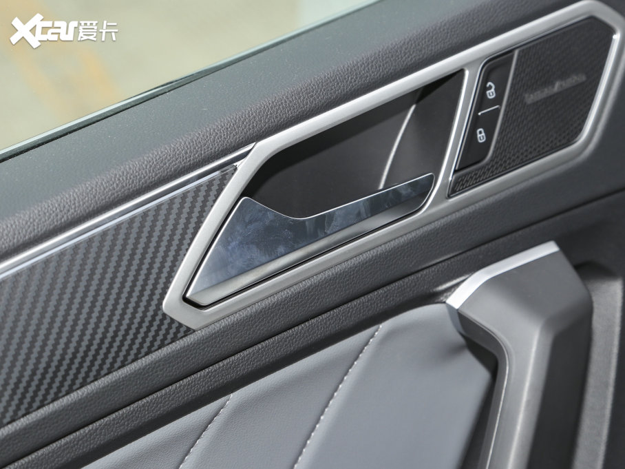 2023;^L 330TSI ԄӃ(q)R-LineŞ