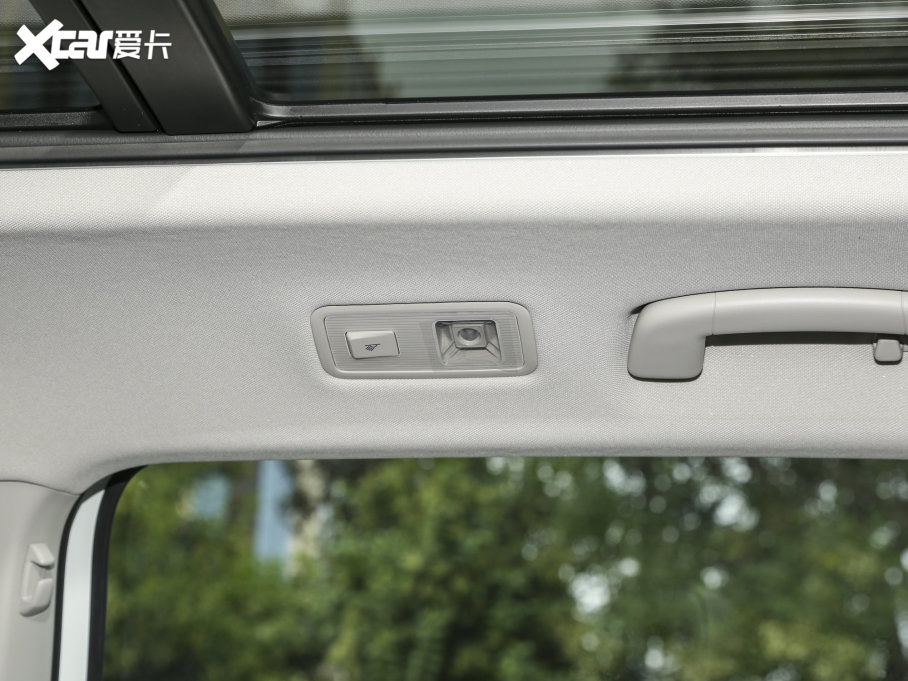 2023;^L 330TSI Ԅ(dng)(q)R-LineŞ