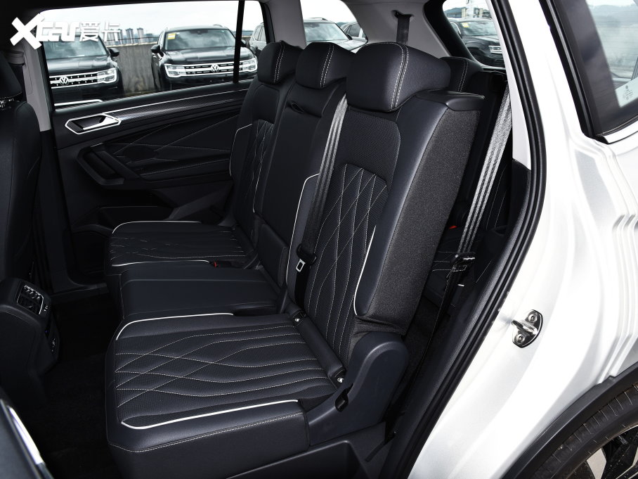 2023��;�^L 380TSI �Ԅ����R-LineԽ���� 7��