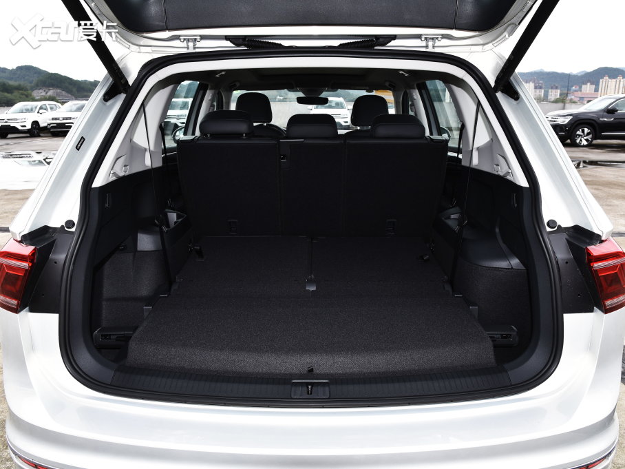 2023��;�^L 380TSI �Ԅ�(d��ng)���(q��)R-LineԽ���� 7��