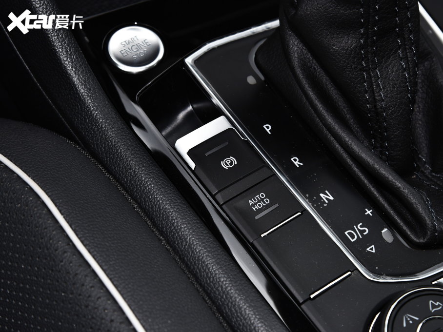 2023;^L 380TSI ԄR-LineԽ 7