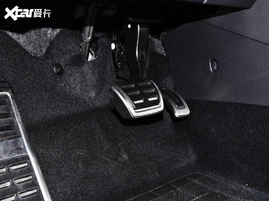 2023;^L 380TSI ԄR-LineԽ 7