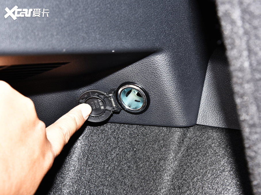 2023;^L 380TSI ԄR-LineԽ 7