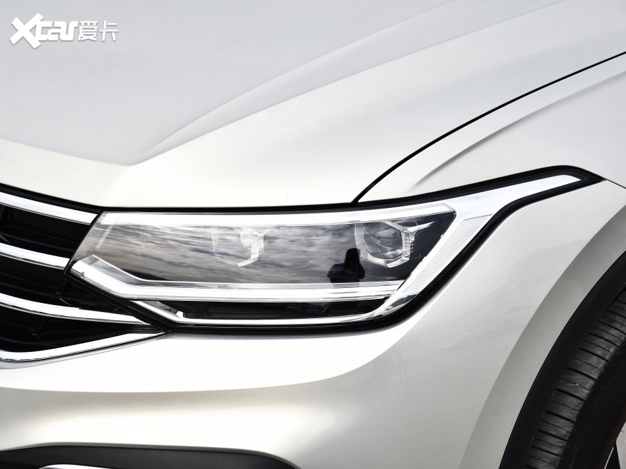 2023;^L 330TSI ԄӃ