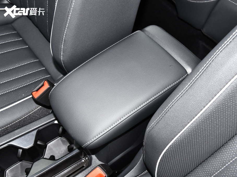 2023;^L 330TSI ԄӃ