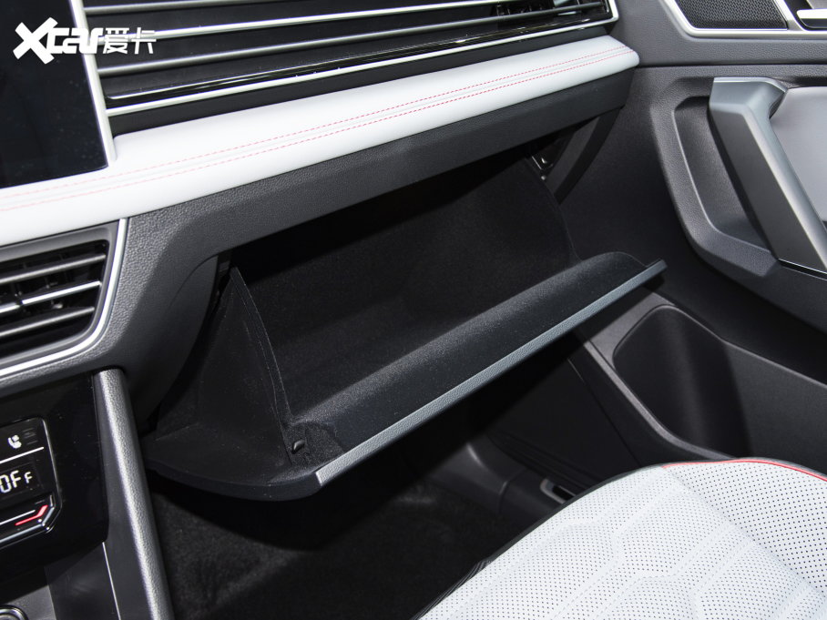 2023;^L 380TSI ԄR-LineŞ 7