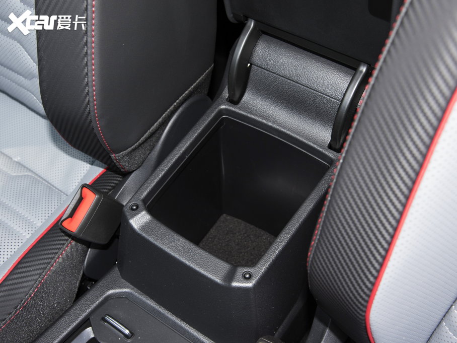 2023;^L 380TSI ԄR-LineŞ 7