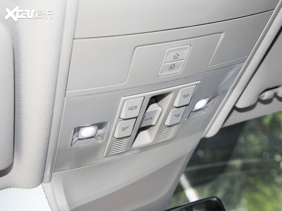 2023;^L 380TSI ԄR-LineŞ 7