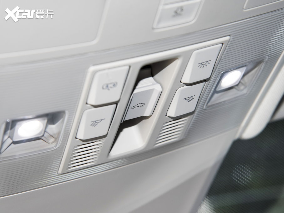 2023;^L 380TSI ԄR-LineŞ 7