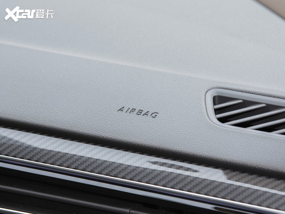 2023;^L 380TSI ԄR-LineŞ 7