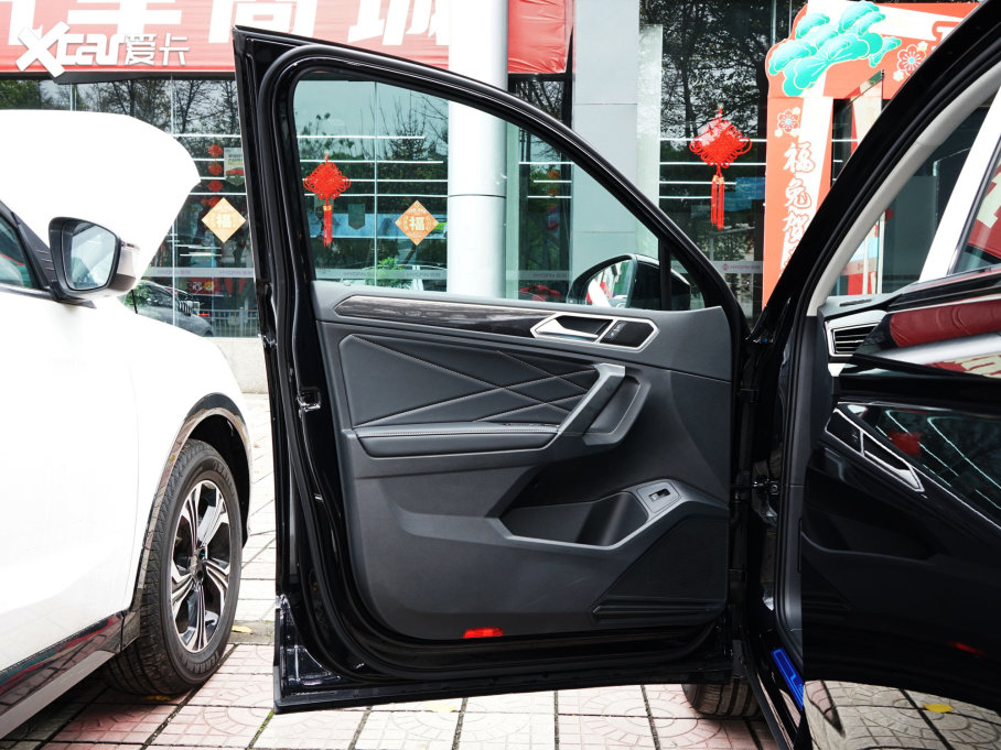 2023;^L Ŀ 330TSI ԄӃ