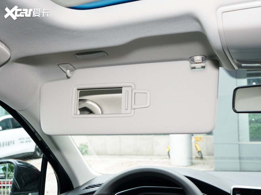 2023;^L Ŀ 330TSI ԄӃ