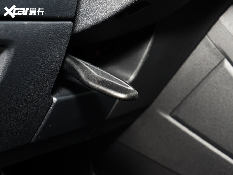 2023;^L Ŀ 330TSI ԄӃ