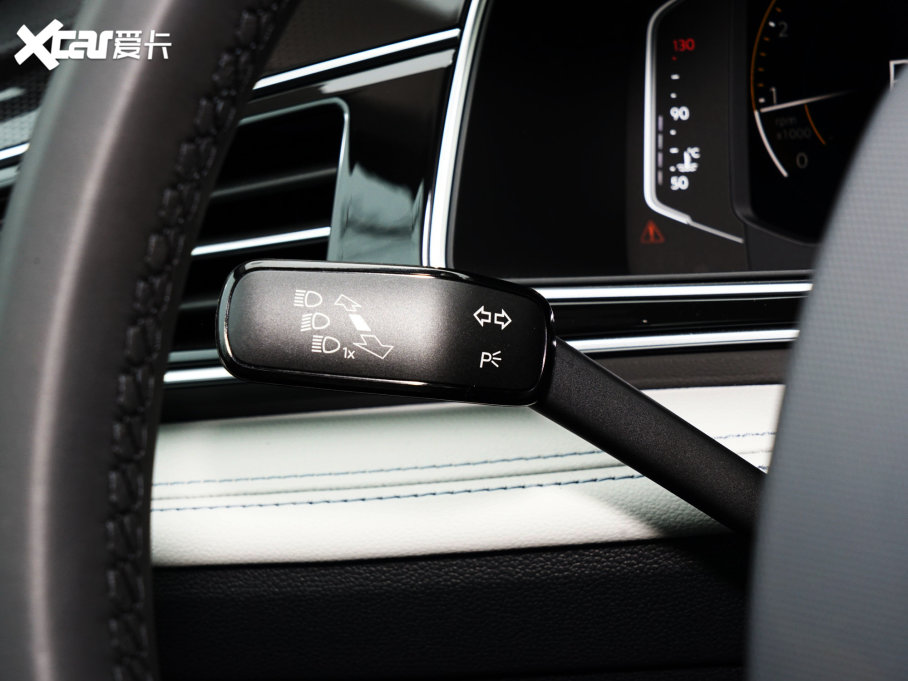 2023;^L Ŀ 330TSI ԄӃ