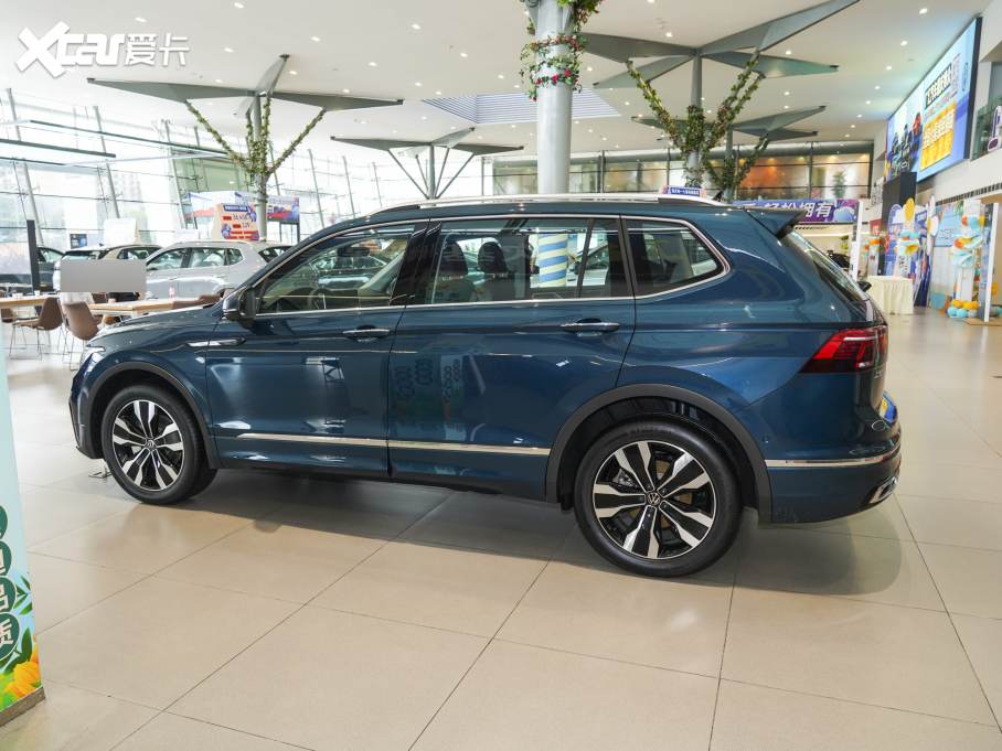 2023;^L Ŀ 380TSI ԄR-LineԽ7