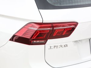 2023款330TSI 自动两驱R-Line越享版 尾灯