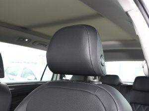 2023330TSI ԄӃR-LineԽ g