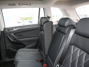 2023330TSI ԄӃR-LineԽ g