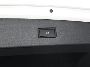 2023330TSI ԄӃR-LineԽ g