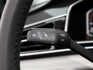 2023330TSI Ԅ(dng)(q)R-LineԽ п؅^(q)