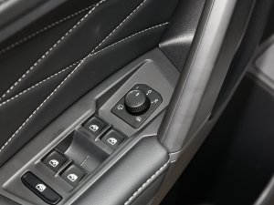 2023330TSI ԄӃR-LineԽ п؅^