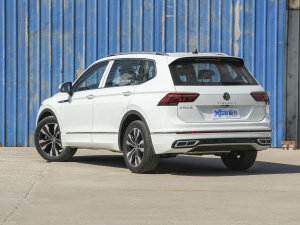 2023330TSI ԄӃR-LineŞ 45