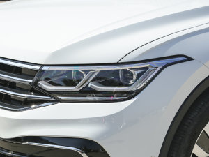 2023330TSI ԄӃR-LineŞ 