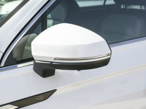 2023330TSI ԄӃR-LineŞ ^