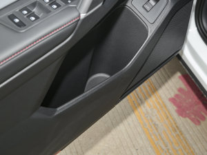 2023330TSI Ԅ(dng)(q)R-LineŞ ǰT(ch)g