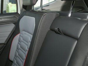 2023330TSI ԄӃR-LineŞ g