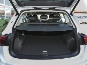 2023330TSI ԄӃR-LineŞ g