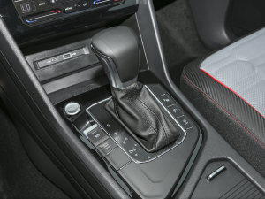 2023330TSI ԄӃR-LineŞ QU