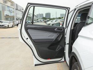 2023330TSI ԄӃR-LineŞ ܇T