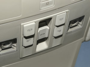 2023330TSI ԄӃR-LineŞ п؅^