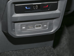 2023330TSI ԄӃR-LineŞ п؅^