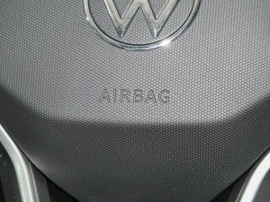 2023330TSI ԄӃR-LineŞ п؅^