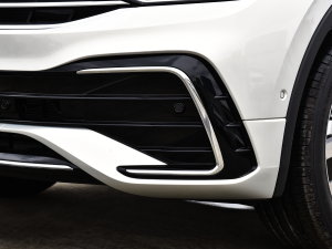 2023380TSI ԄR-LineԽ 7 ^