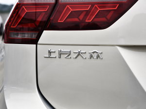 2023380TSI ԄR-LineԽ 7 ^