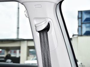 2023380TSI ԄR-LineԽ 7 g