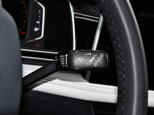 2023380TSI Ԅ(q)R-LineԽ 7 п؅^(q)