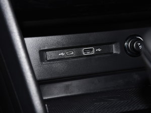 2023380TSI ԄR-LineԽ 7 п؅^