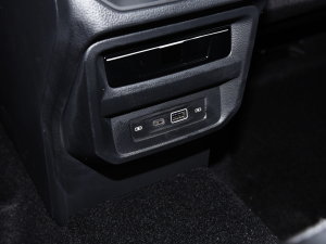 2023380TSI ԄR-LineԽ 7 п؅^