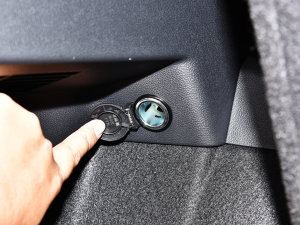 2023380TSI ԄR-LineԽ 7 п؅^