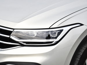 2023款330TSI 自动两驱智享版 大灯