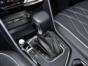 2023款330TSI 自动两驱智享版 换挡杆