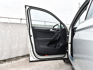 2023330TSI ԄӃ {λ܇T