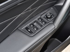 2023330TSI ԄӃ п؅^