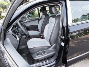 2023380TSI ԄR-LineŞ 7 {