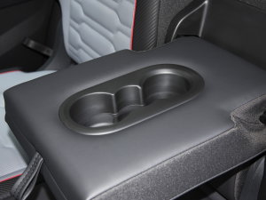 2023380TSI ԄR-LineŞ 7 ֹ